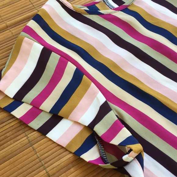 ✨Cute Striped Top✨ - Picture 3 of 7